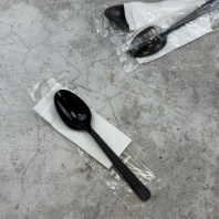 Набор по 1шт: ложка столовая (ЧЁРНАЯ ПРЕМИУМ) + салфетка (выписывать по 50 наборов) 