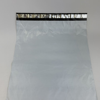 Пакет КУРЬЕРСКИЙ 40х50+4см (50) УП=100шт БЕЛЫЙ с клеевым клапаном БЕЗ КАРМАНА (внутри чёрный) 