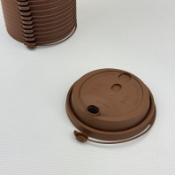 Крышка ПП 90мм с ЗАГЛУШКОЙ 50шт КОРИЧНЕВАЯ ОптиКом 