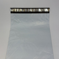 Пакет КУРЬЕРСКИЙ 30х40+4см (50) УП=100шт БЕЛЫЙ с клеевым клапаном БЕЗ КАРМАНА (внутри чёрный) 