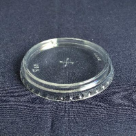 Крышка ПЛОСКАЯ к стакану/контейнеру К-95 прозрачная с КРЕСТ. ОТВЕРСТИЕМ 50шт